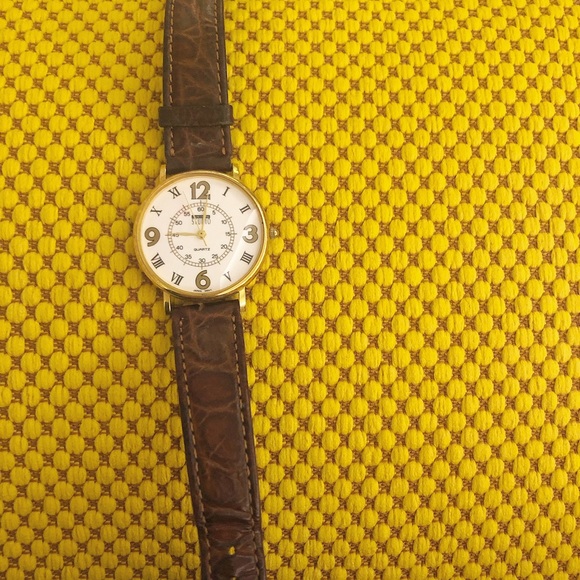Women’s Vintage Studio Wrist Watch - Picture 10 of 13